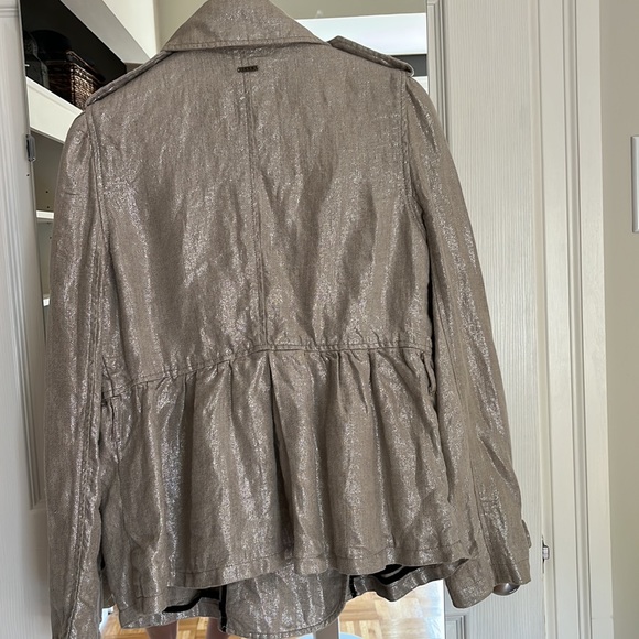 Linen blend tan silver metallic blazer. Fits S/M. - Picture 7 of 8